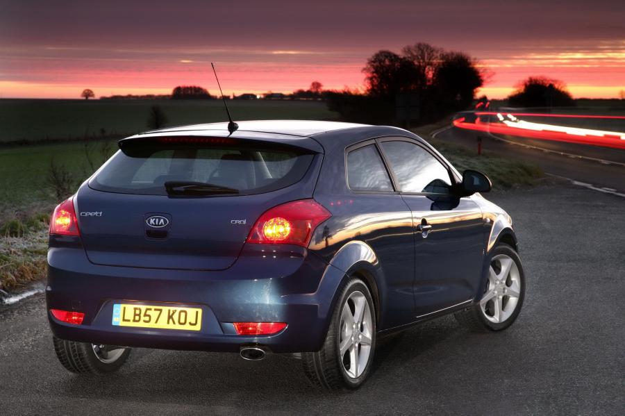  Kia pro_cee&rsquo;d 2008 года  (фото 9 из 182)